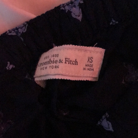 Dressy shorts - Picture 2 of 2